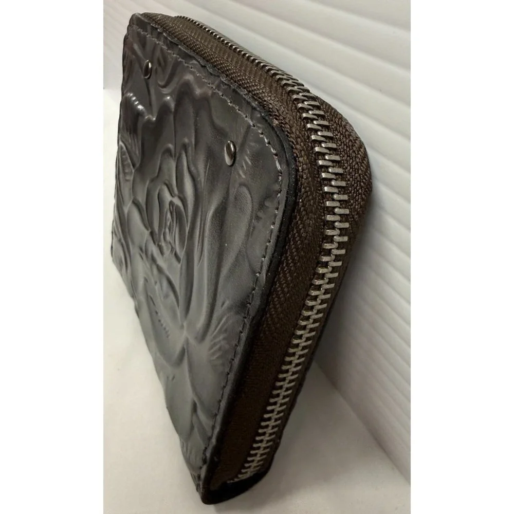 Patricia Nash MALENE Small Zip-Around Leather Wallet with RFID ~ Gray Tooled